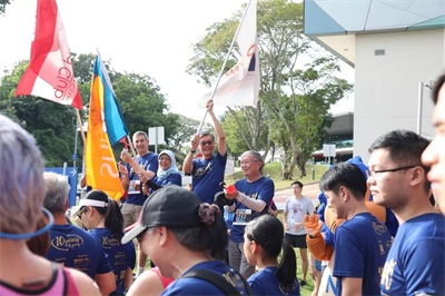 哈莉玛总统女士和大家互动 哈莉玛总统女士和大家互动
